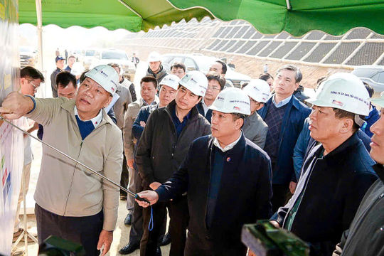 Bộ trưởng Xây dựng ghi nhận nỗ lực thi công hai dự án cao tốc trọng điểm tại Lạng Sơn và Cao Bằng