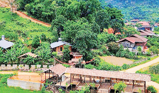 Khơi dậy bản sắc văn hóa qua du lịch cộng đồng