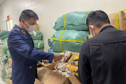 Hà Nội siết chặt chống buôn lậu, hàng giả năm 2026