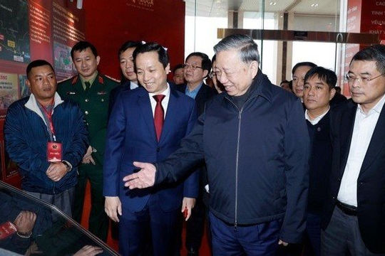 Tổng Bí thư Tô Lâm gặp mặt, nói chuyện với nhân dân các dân tộc tỉnh Cao Bằng