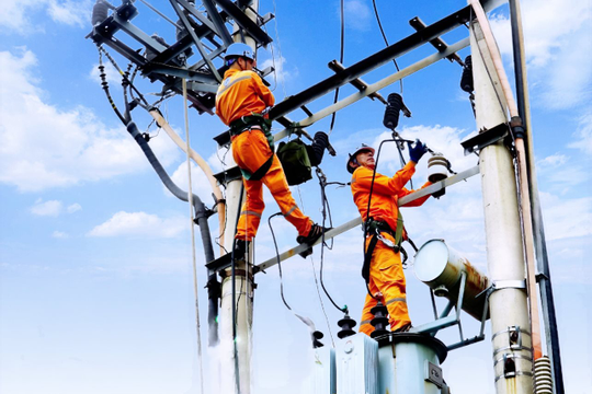 Điện lực Quảng Ninh: Điện đi trước một bước để thúc đẩy đà tăng trưởng hai con số