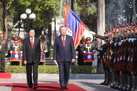 Lễ đón trọng thể Tổng Bí thư Tô Lâm tại thủ đô Vientiane của CHDCND Lào