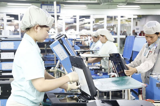 349 dự án FDI mới được cấp phép, vốn lớn nhất đổ vào công nghiệp chế biến, chế tạo