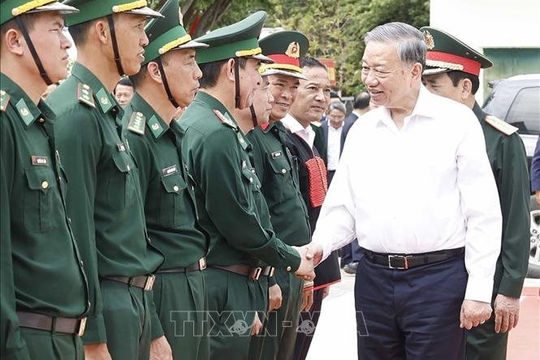 Tổng Bí thư Tô Lâm thăm, chúc Tết cán bộ, chiến sĩ đồn biên phòng EA H’Leo