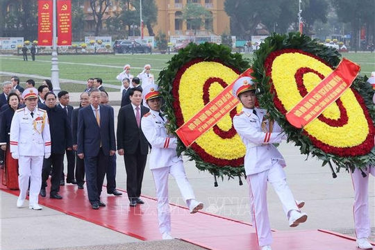 Lãnh đạo Đảng, Nhà nước vào Lăng viếng Chủ tịch Hồ Chí Minh nhân dịp Tết Nguyên đán Bính Ngọ