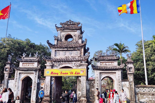 Đầu Xuân, thăm ngôi cổ tự “đệ nhất danh lam Phố Hiến”