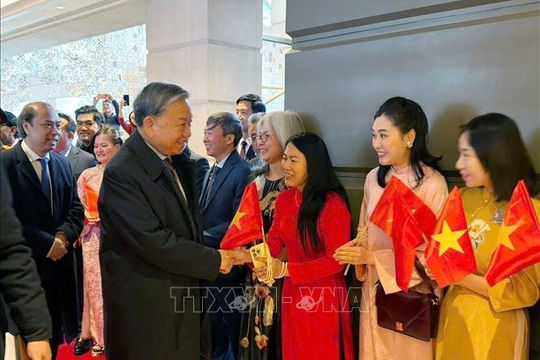 Tổng Bí thư đến Washington D.C, bắt đầu tham dự cuộc họp khai mạc Hội đồng Hòa bình về Gaza