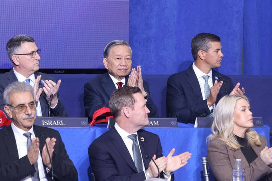 Tâm thế Việt Nam trong kỷ nguyên phát triển mới của dân tộc