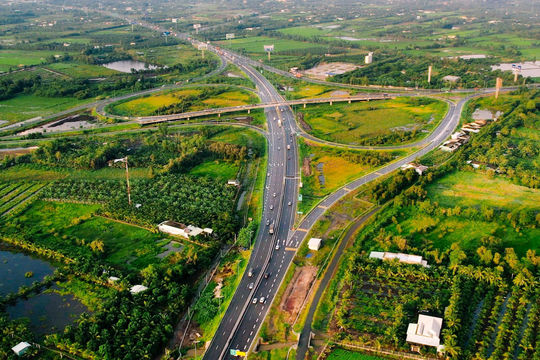 Những dự án thế kỷ “mở đường băng” đưa đất nước vươn mình