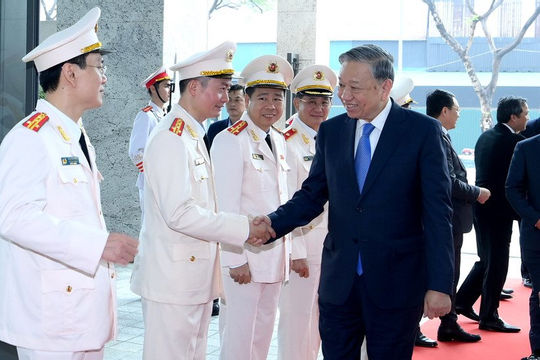 Nhận thức đúng, giải quyết trúng các vấn đề an ninh quốc gia gắn với lợi ích của đất nước