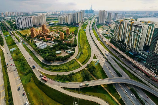 Tăng trưởng hai chữ số và phép thử hiệu quả đầu tư công