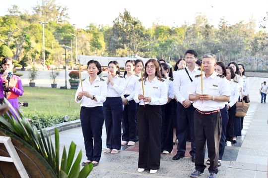 Báo Kiểm toán tổ chức Hành trình về nguồn tại Côn Đảo