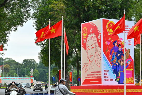 Cử tri Thủ đô phấn khởi, gửi trọn niềm tin vào lá phiếu