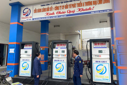 Ninh Bình: Doanh nghiệp xăng dầu bị phạt vì bán vượt khung giá Nhà nước
