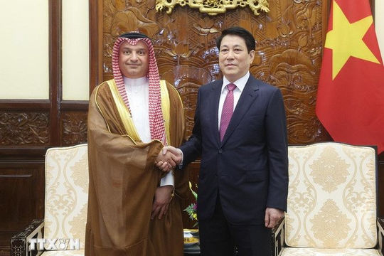 Chủ tịch nước tiếp Đại sứ Campuchia, Saudi Arabia, Dominica trình Quốc thư