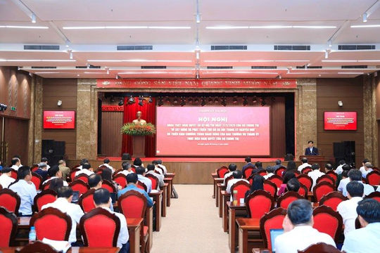 Phát triển Hà Nội trong kỷ nguyên mới: Quyết liệt - Đồng bộ - Sáng tạo - Hiệu quả”