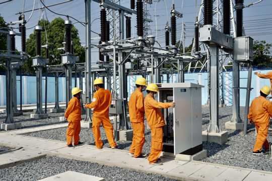 Cấp bách giải quyết vướng mắc về giấy phép hoạt động điện lực