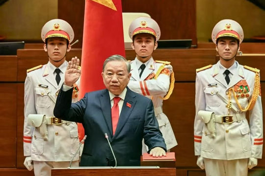 Điện, thư và thông điệp chúc mừng các đồng chí lãnh đạo chủ chốt