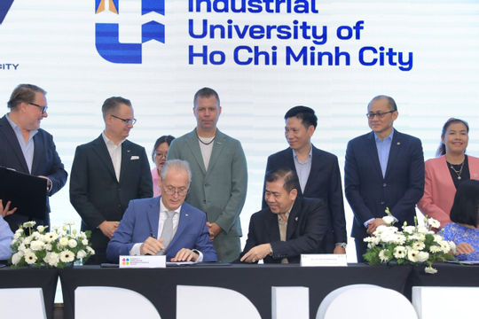 IUH bắt tay với doanh nghiệp để mang đến cơ hội cho người học