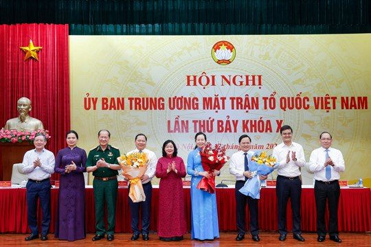 Hoàn thiện văn kiện trình Đại hội Mặt trận Tổ quốc Việt Nam lần thứ XI