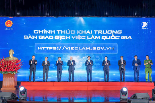 Khai trương Sàn giao dịch việc làm quốc gia