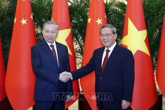 Thủ tướng Quốc vụ viện Lý Cường: Ủng hộ Việt Nam tham gia chuỗi hoạt động “Chia sẻ thị trường lớn - Xuất khẩu Trung Quốc”