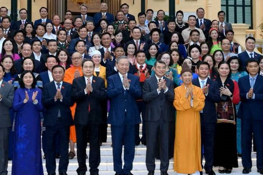 Đổi mới tư duy, hoàn thiện thể chế về công tác dân tộc, chính sách dân tộc