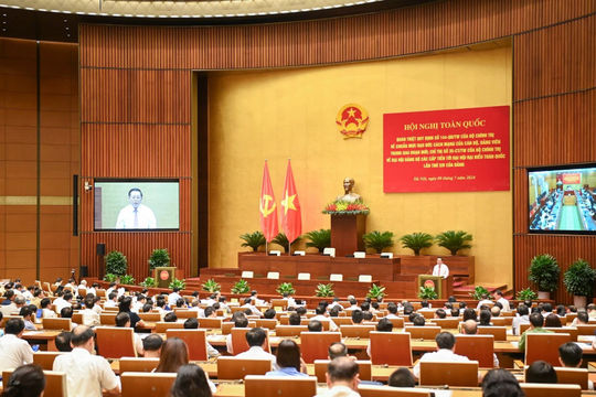 Tiên phong gương mẫu, dũng cảm hy sinh vì sự phát triển bền vững của đất nước