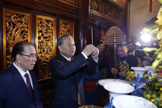 Tổng Bí thư, Chủ tịch nước Tô Lâm dâng hương Giỗ Tổ Hùng Vương