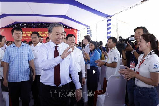 Tổng Bí thư, Chủ tịch nước Tô Lâm thăm, động viên công nhân, người lao động tại TP Hồ Chí Minh