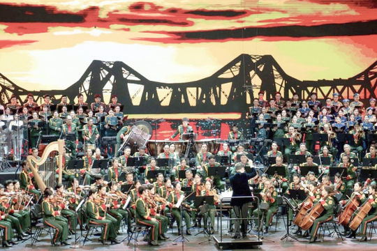 Hà Nội sôi động chuỗi chương trình nghệ thuật kỷ niệm 30/4