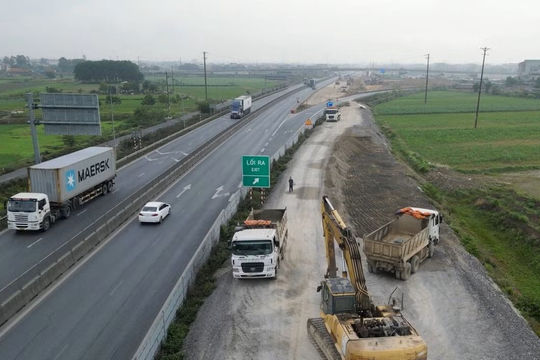 Đảm bảo tiến độ dự án mở rộng cao tốc Cao Bồ - Mai Sơn
