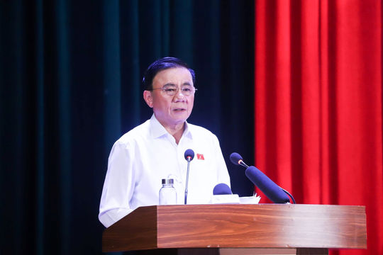 Thường trực Ban Bí thư Trần Cẩm Tú tiếp xúc cử tri tại TP. Đà Nẵng