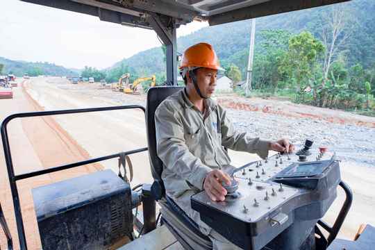 Tập trung tối đa nguồn lực thi công dự án cao tốc Đồng Đăng - Trà Lĩnh
