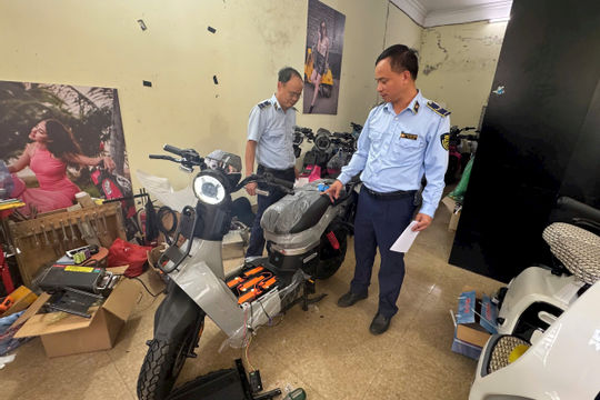 Hà Nội: Phát hiện cơ sở “độ” xe đạp điện chạy 60 km/h