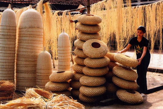 Áp lực tuân thủ: “Điểm nghẽn” kìm hãm hộ kinh doanh chuyển mình