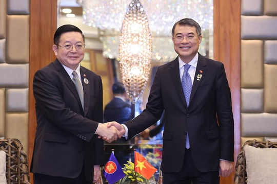 Thủ tướng Lê Minh Hưng tiếp Tổng Thư ký ASEAN và gặp gỡ lãnh đạo 4 nước