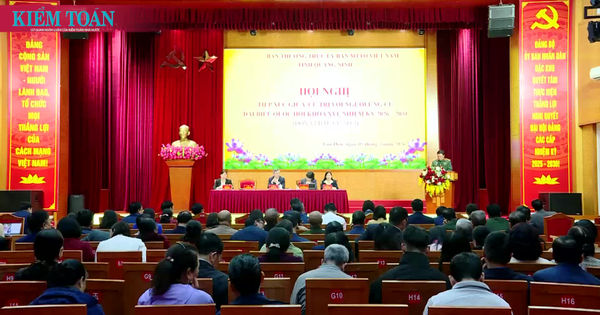 Tổng Kiểm toán nhà nước Ngô Văn Tuấn tiếp xúc cử tri tại Quảng Ninh